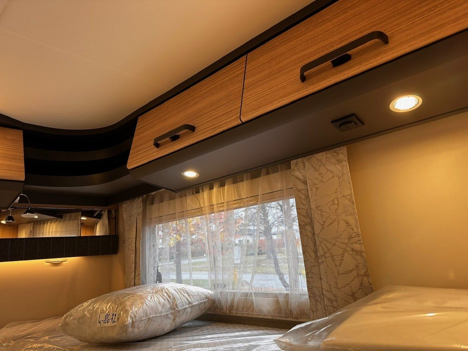 Fahrzeugabbildung Malibu I 450 RB LE comfort Mercedes Markise TV LED