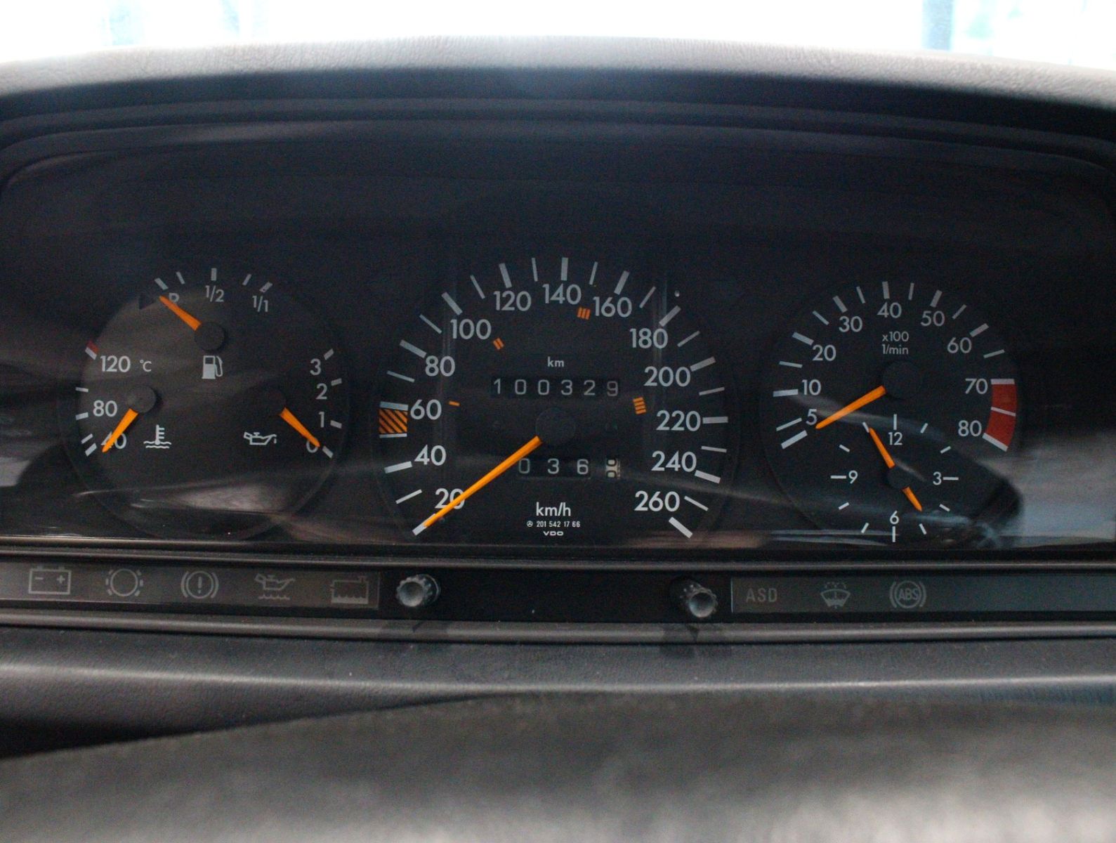 Fahrzeugabbildung Mercedes-Benz 190 2.5 16V*1.Hand *Sammlerzustand
