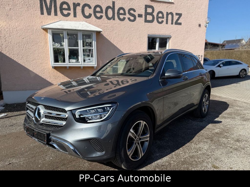 Image of Mercedes-Benz GLC 220