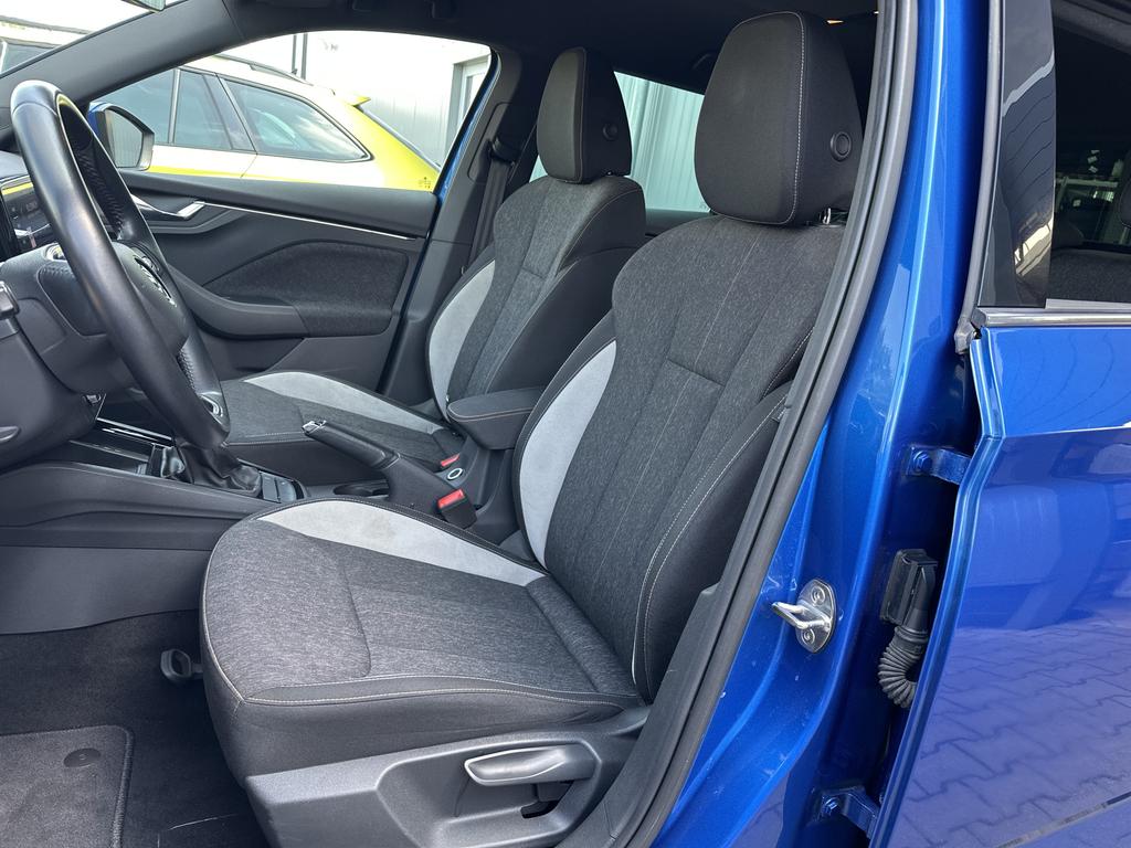 Skoda Scala 2023 г. Синий, пробег 46750 км