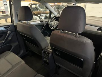 MYAUTOCENTER – Gebraucht- und Jahreswagen mit Werkstattservice in Pfaffenhofen Volkswagen Golf Sportsvan VII Comfortline BMTStart-Stopp