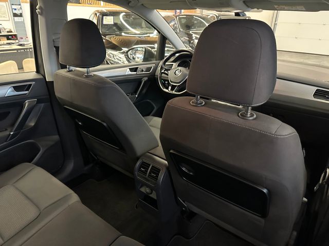 MYAUTOCENTER – Gebraucht- und Jahreswagen mit Werkstattservice in Pfaffenhofen Volkswagen Golf Sportsvan VII Comfortline BMTStart-Stopp