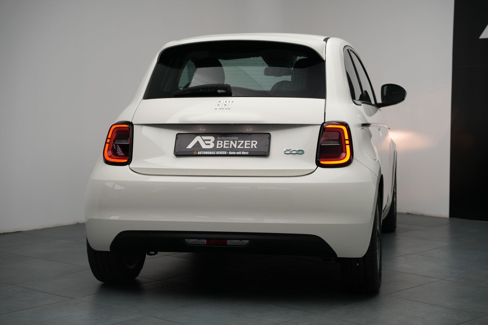 Fahrzeugabbildung Fiat 500 e*Klima*Bluetooth*Spurhalteassistent*Keyless