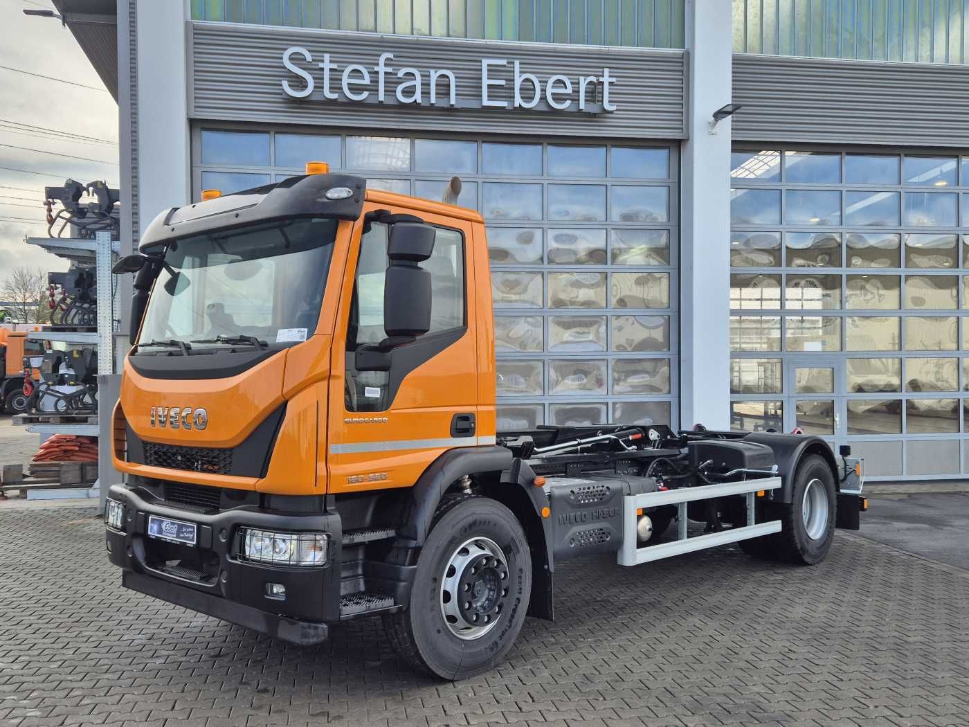 Fahrzeugabbildung Iveco ML180E32/P HIAB ULT14S51 AHK Standheizung
