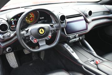 صورة 4 لـ 2018 Ferrari GTC4LUSSO