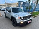 Jeep Renegade 1.6 Mjt 120 CV 2015 Navigatore - silberne Jeep Renegade