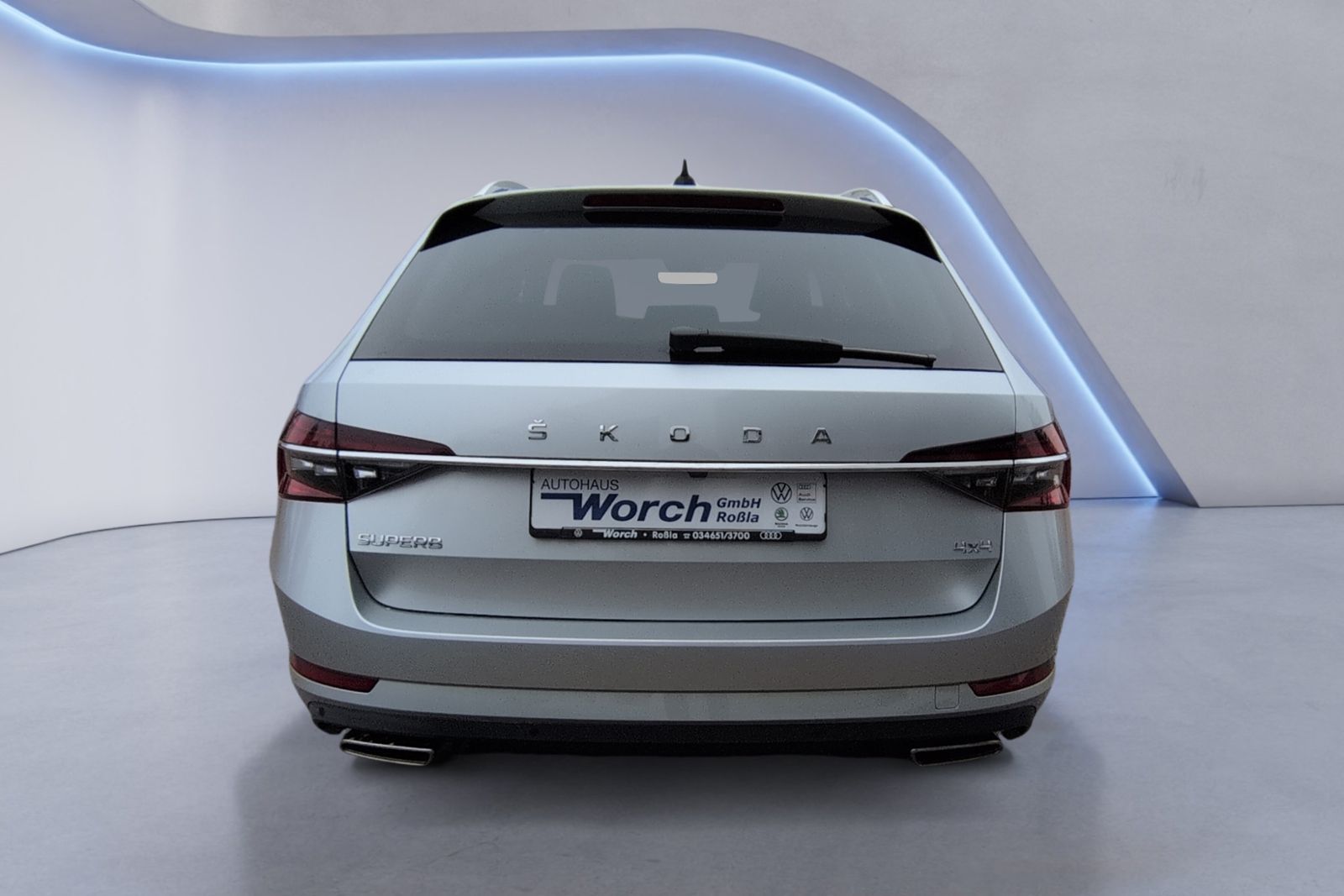 Superb Combi 2.0 TSI DSG 4x4 L&K STHZ+AHK