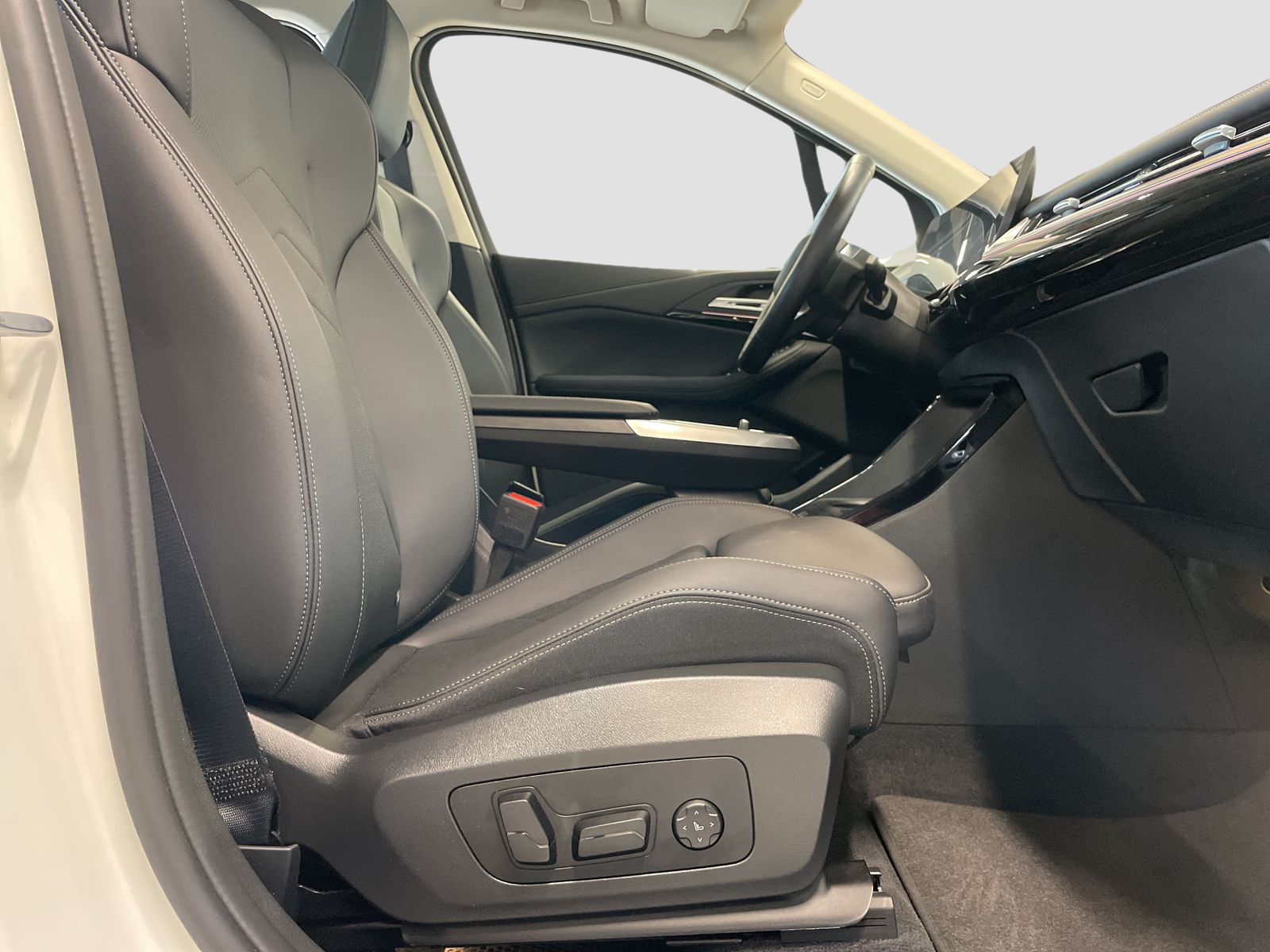 BMW 220 Active Tourer - Bild 11