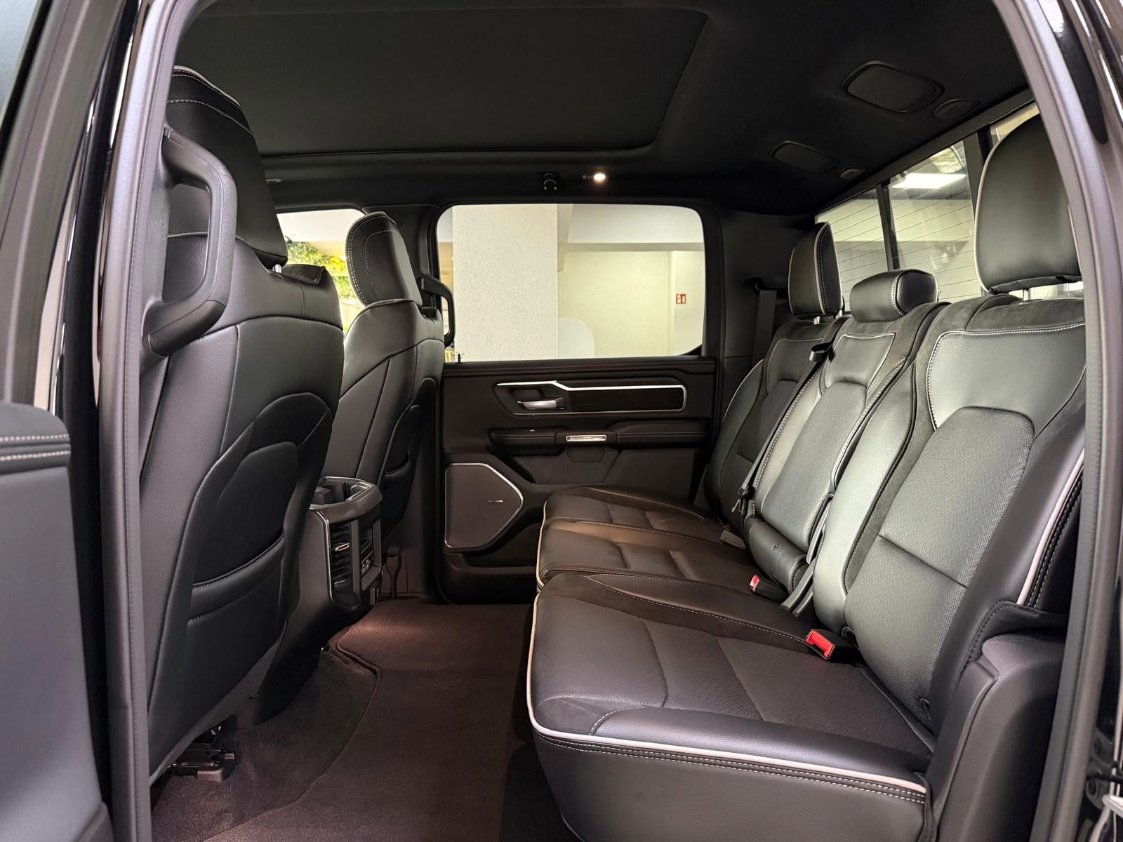 Fahrzeugabbildung Dodge RAM LARAMIE HURRICANE 3.0L-