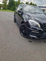 Mercedes-Benz ML 63 AMG 4MATIC AMG - Mercedes-Benz ML 63 AMG