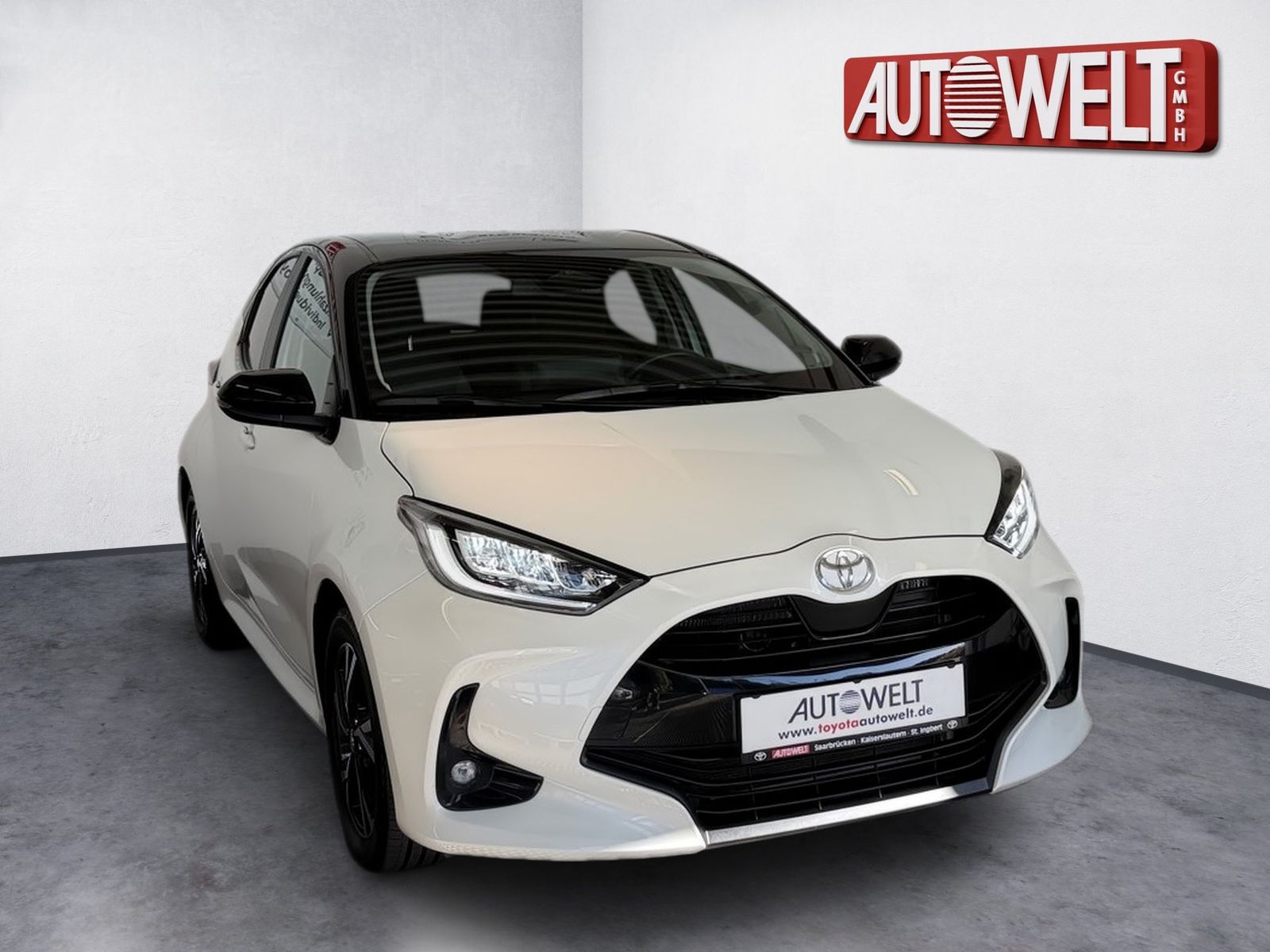 Fahrzeugabbildung Toyota Yaris & 1.5 Black & White Black&White Kam,Sitzhz