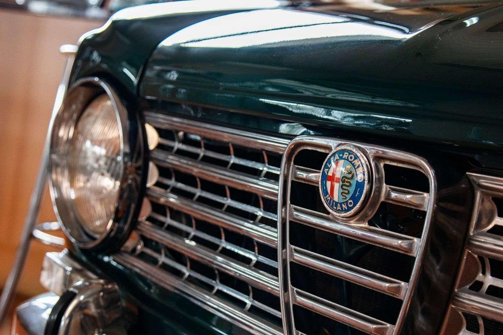 Fahrzeugabbildung Alfa Romeo Giulia 1,3 TI UNGESCHWEISST unglaublich   105.39