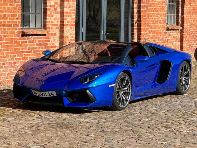 Lamborghini Aventador LP 700-4 Roadster