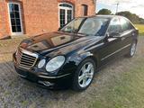 Mercedes-Benz E 230 E -Klasse Lim. E 230 Avantgarde*TÜV NEU* - Mercedes-Benz E 230: Limousine