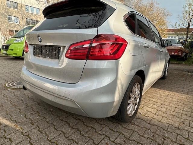 BMW 218 2 Active Tourer 218 i Luxury Line