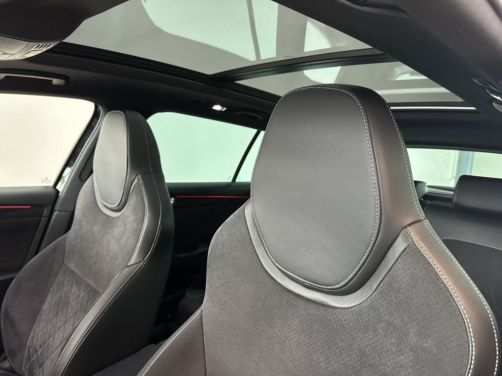 Skoda Superb Combi 2.0 TSI DSG SportLine DCC NAVI PANO foto 14