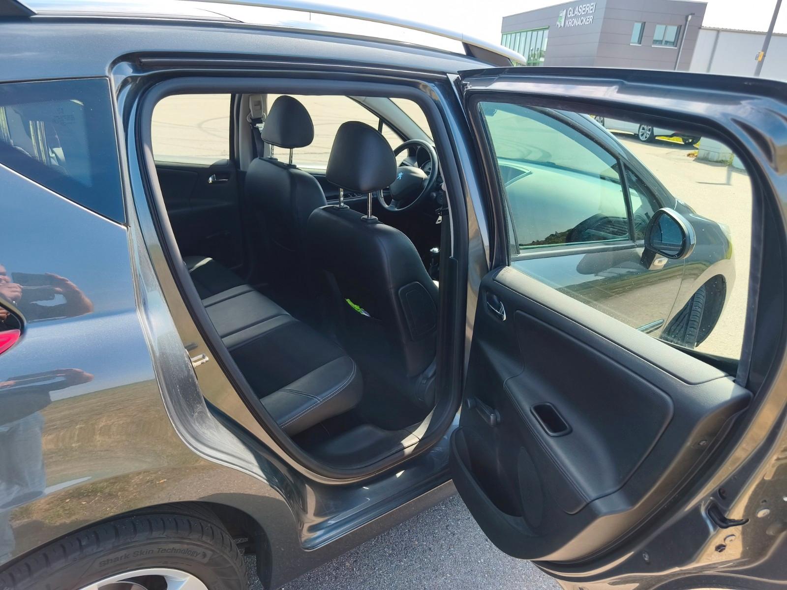 Peugeot 207 2012 — photo 7
