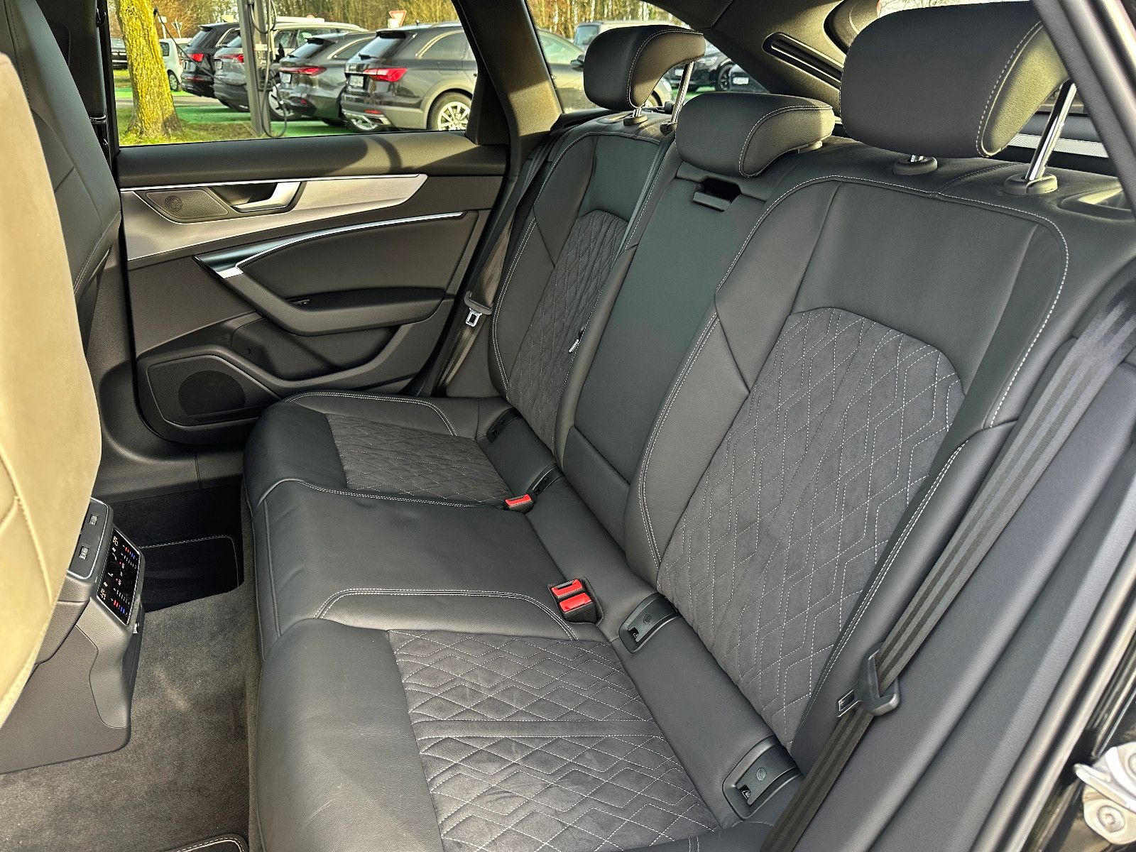 Audi S6 - Bild 25