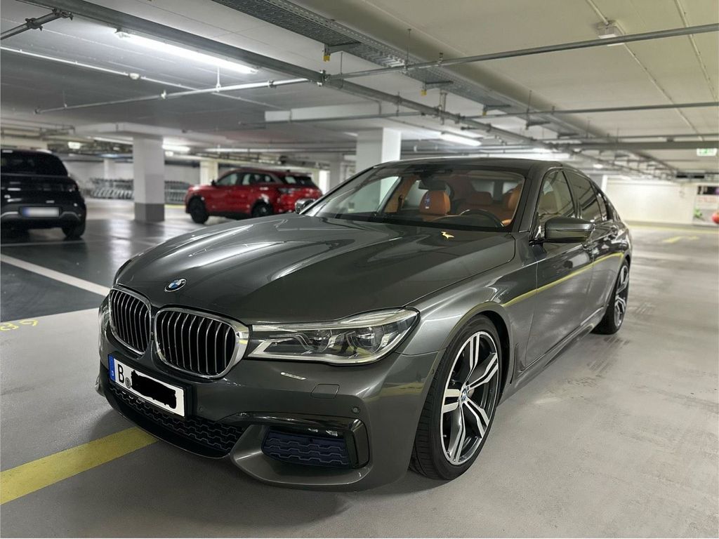 Image of BMW 730