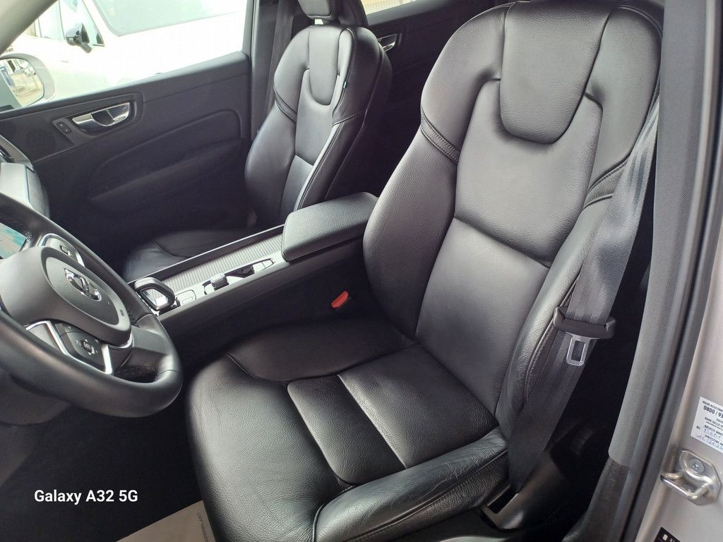 Volvo XC60 B4 Autom.°Momentum Pro°Leder°360°Cam° KI-be foto 21