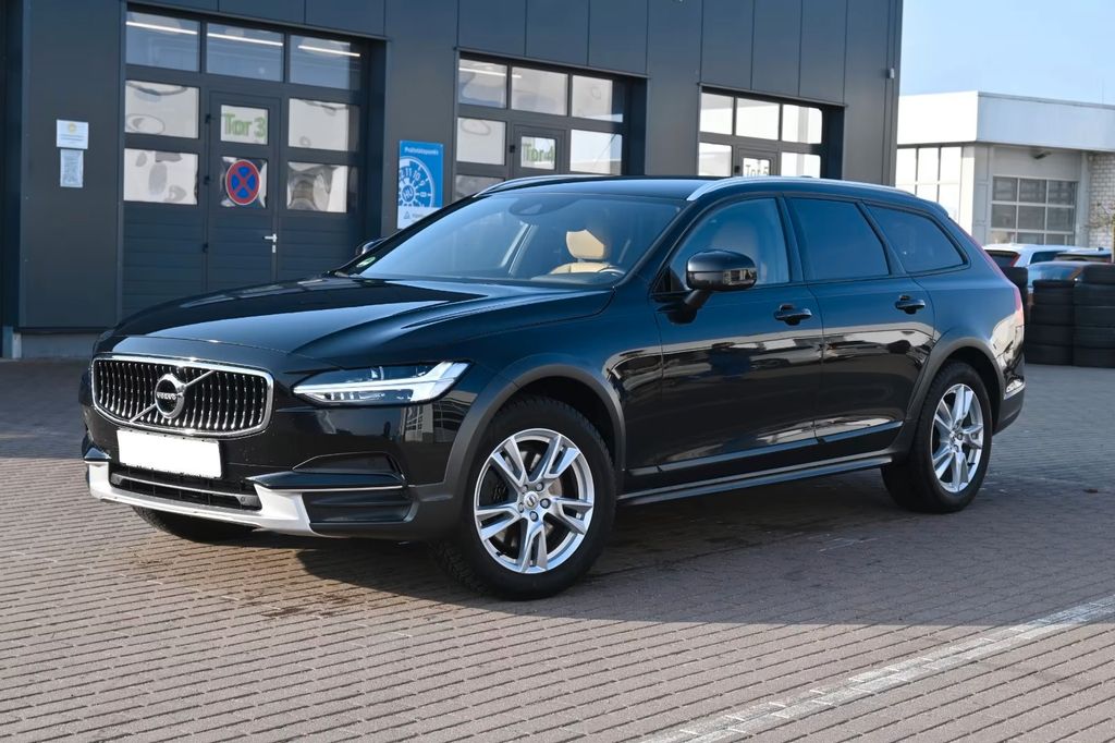 Volvo V90 Cross Country