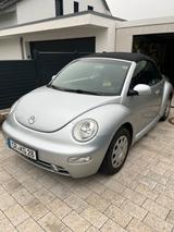 Volkswagen VW Beetle 2.0 - Volkswagen Beetle aus 2005: Cabrio