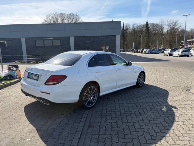 MERCEDES-BENZ E 220 d Autom. -