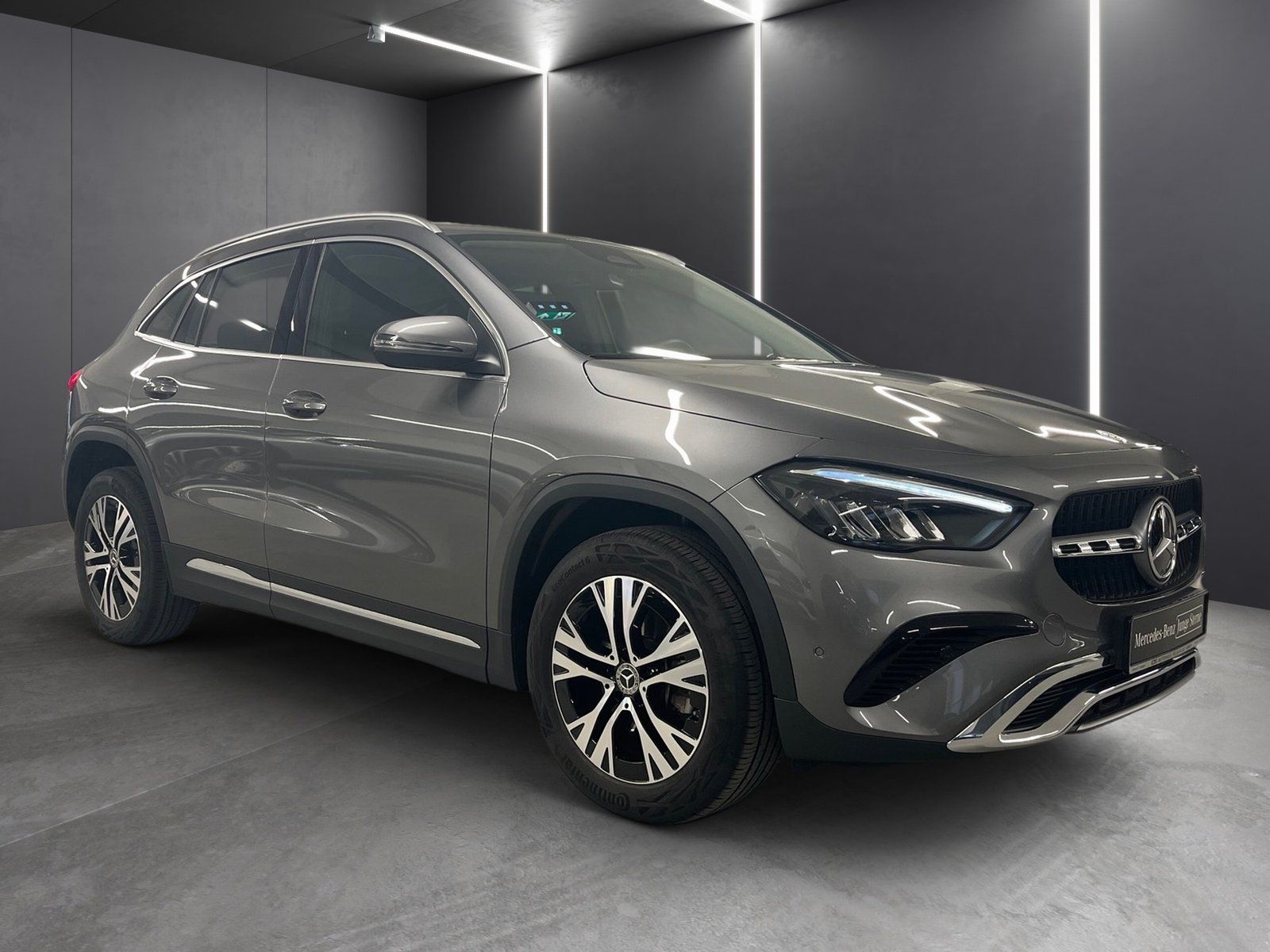 Fahrzeugabbildung Mercedes-Benz GLA 180 Progressive Advanc*Totwinkel*CarPlay*LED