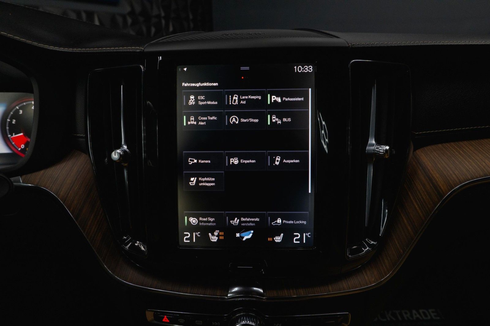 Fahrzeugabbildung Volvo XC60 T5 Inscription AWD | ACC | Pano | H&K | LED