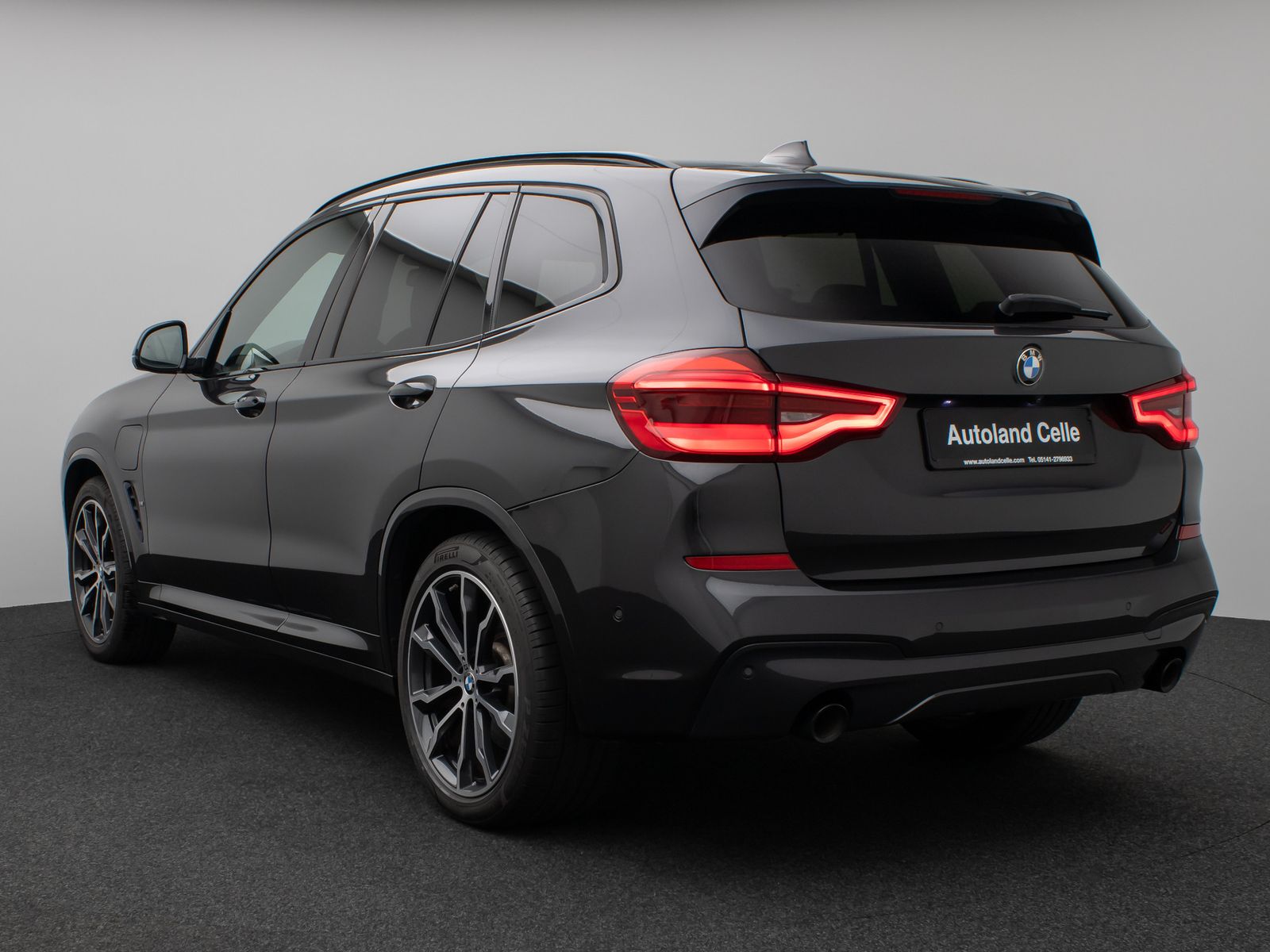 Fahrzeugabbildung BMW X3 xD30e M Sport Panorama 360°HUD DAB HiFi 20Zl