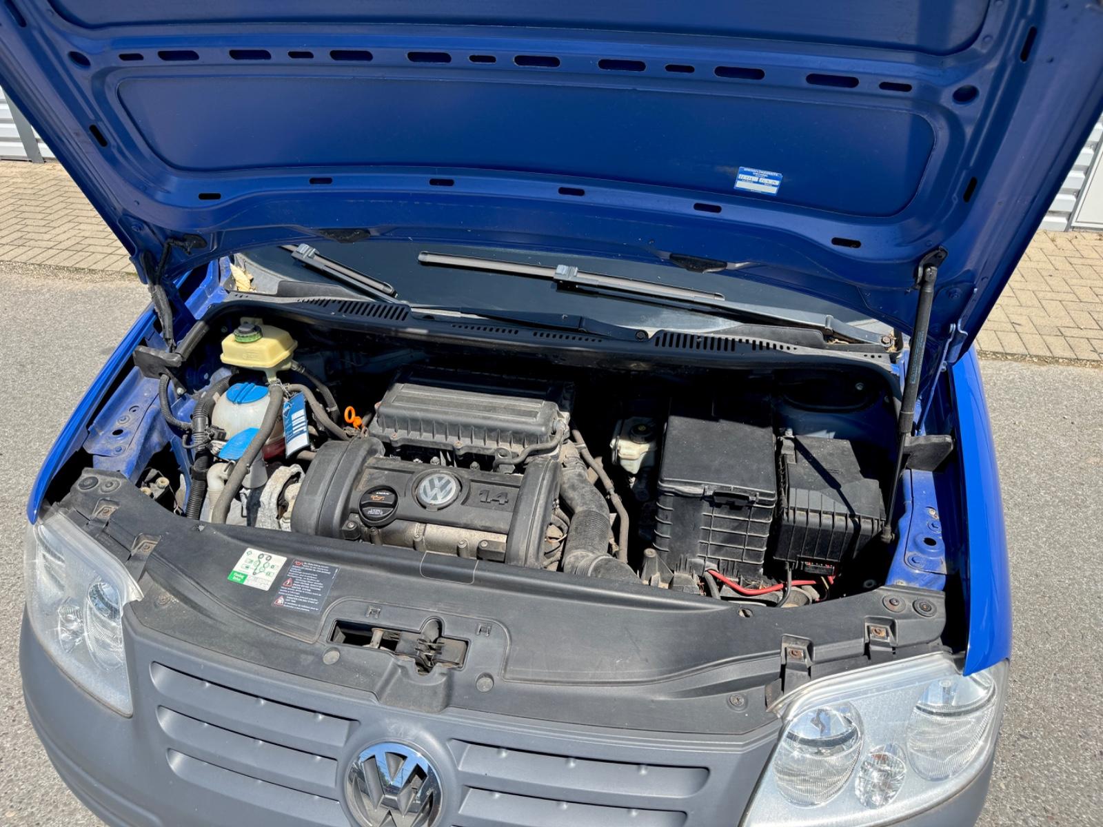 Volkswagen Caddy 1.4 Kasten-TÜV 09.28-Zahnriemen gewechselt
