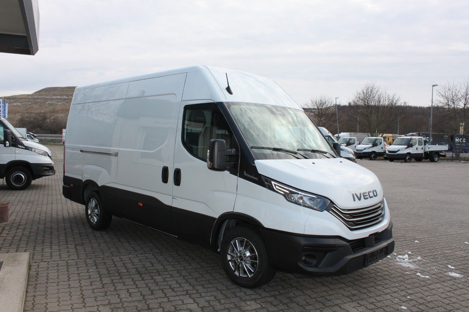 Fahrzeugabbildung Iveco Daily 35S16A8 V MY24  Radstand 3520L