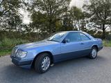 Mercedes-Benz E 230 - Mercedes-Benz E 230: Coupe