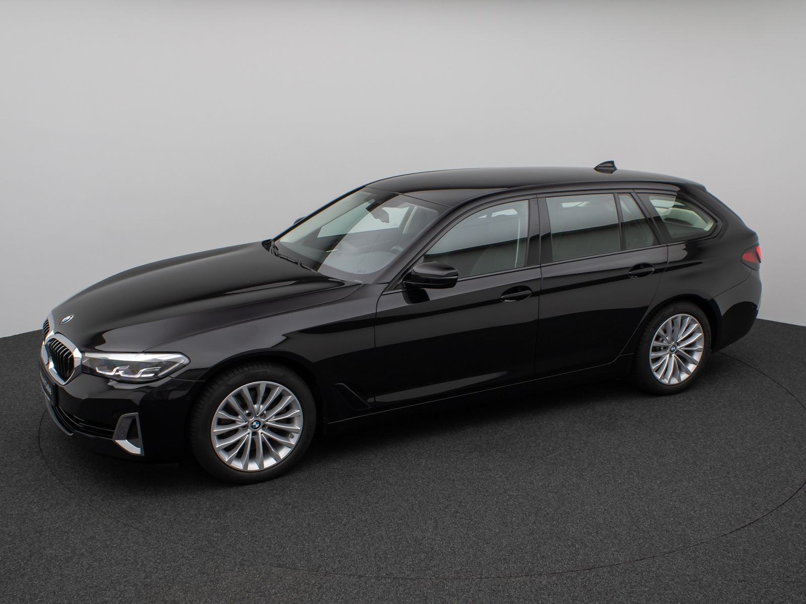 Fahrzeugabbildung BMW 520d Luxury Line Kamera DAB H/K DisplKey Alarm