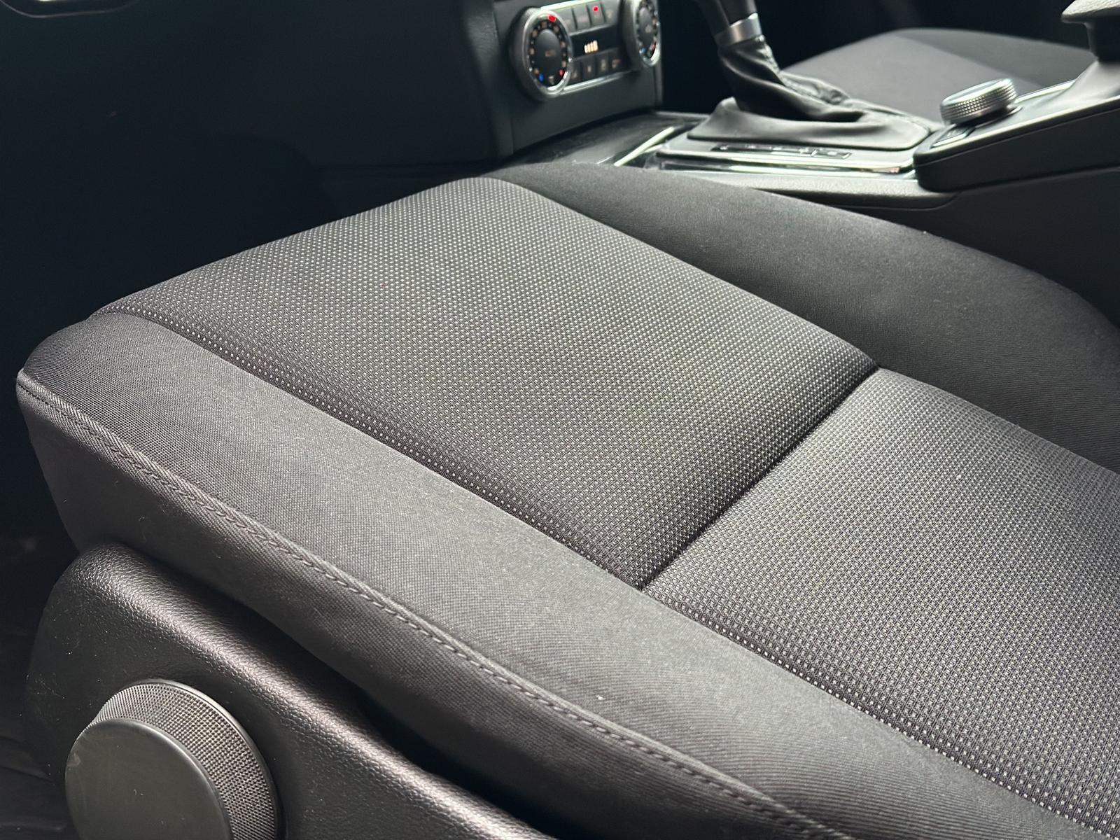 Mercedes-Benz GLK220 2009 — photo 32