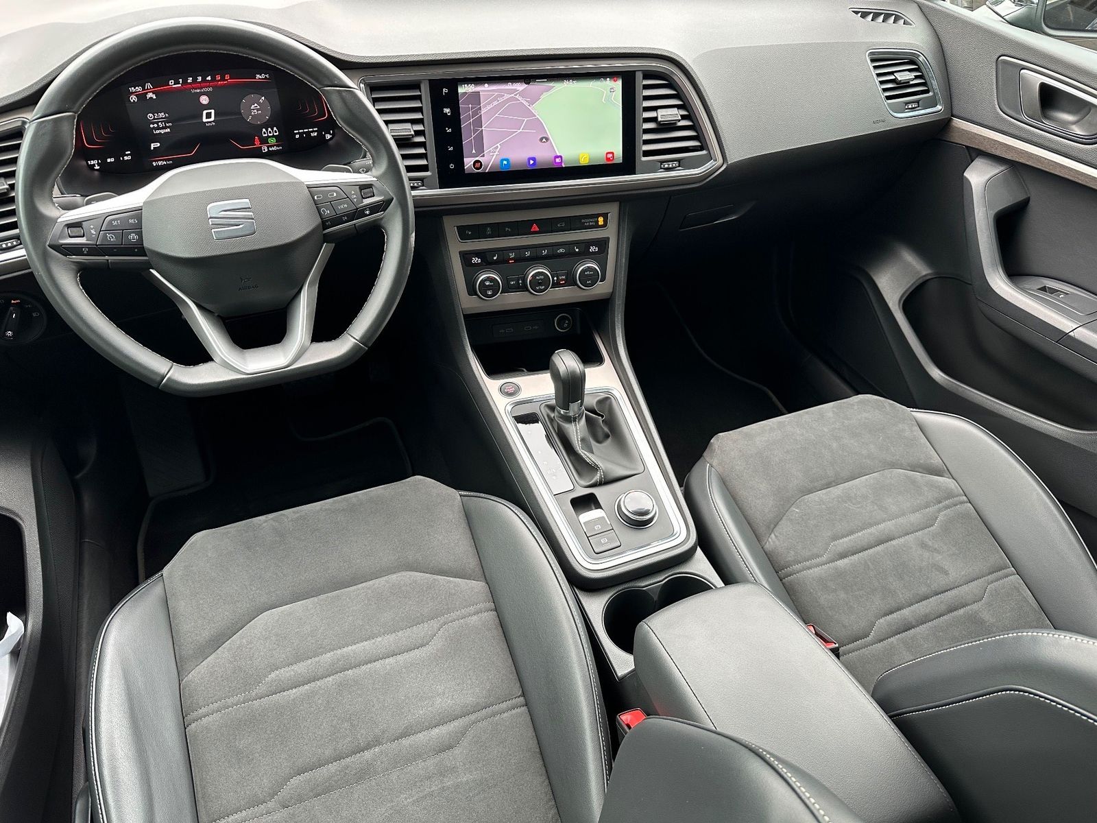 Fahrzeugabbildung SEAT Ateca 2.0 TDI DSG Xperience NAV+LED+KAM+18ZO+ACC