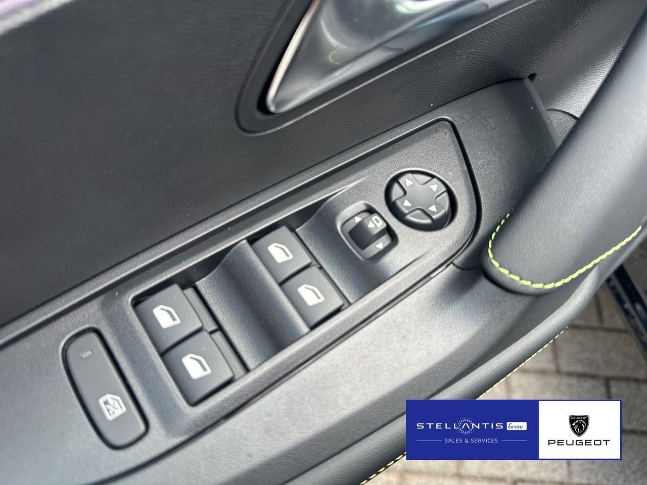 Peugeot 2008 - Bild 12