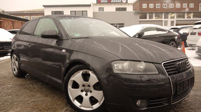 Audi A3 2.0 FSI/19 Z/Sportfahrwerk/Sportauspuff/Xenon