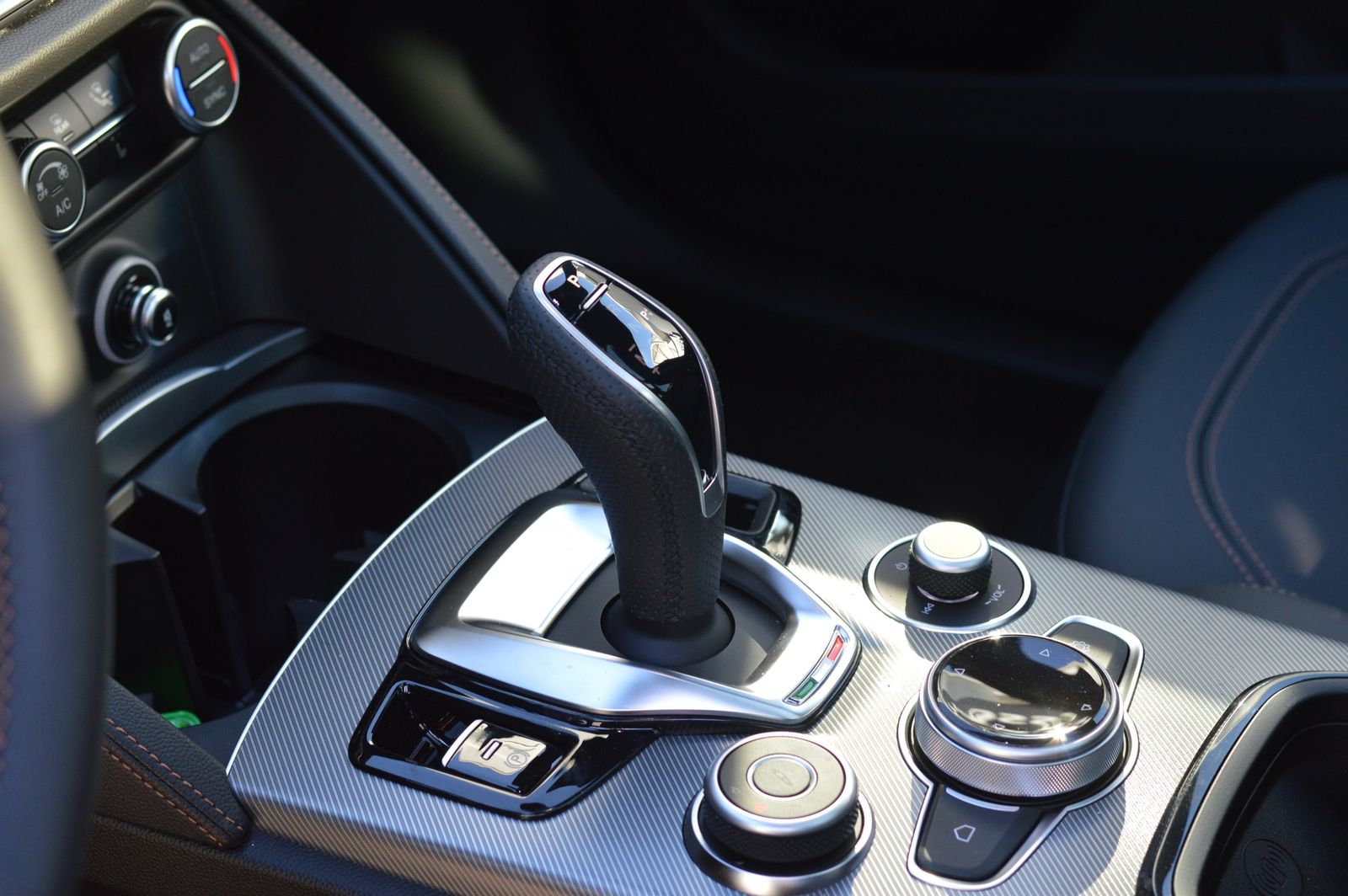 Alfa Romeo Stelvio - Bild 14