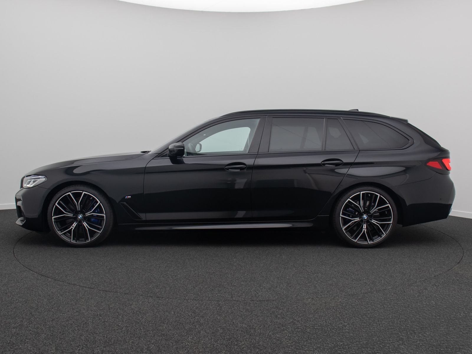 Fahrzeugabbildung BMW 540d xD M Sport DAB Laser HiFi HUD Panorama 20"