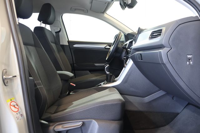 Volkswagen T-Roc 1.5 TSI Life AID+CARPLAY+LED+AHK