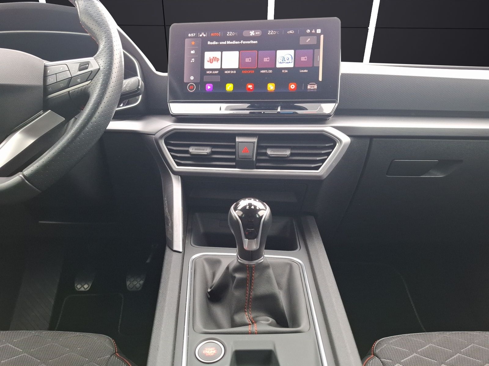 Fahrzeugabbildung SEAT Leon TSI FR LED Navi AID Beats ACC RFK SH 18"