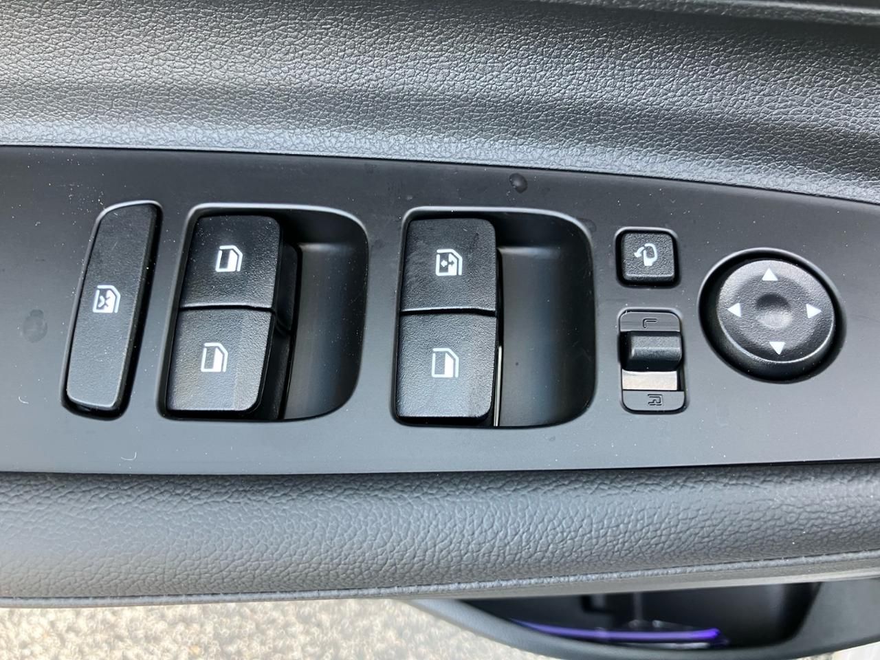 Fahrzeugabbildung Hyundai i20 TREND SHZ*LHZ*CARPLAY*NAVI*BOSE*LED