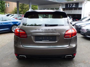 Porsche Cayenne - 6