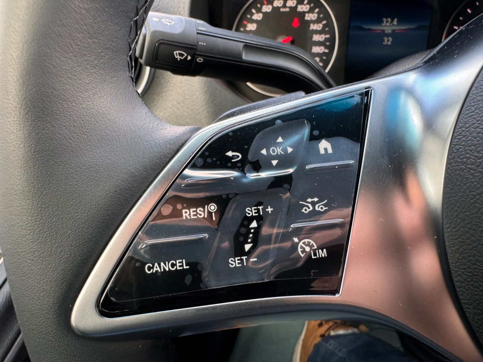 Fahrzeugabbildung Mercedes-Benz Sprinter 317 CDI 3665 9G DISTRONIC AHK