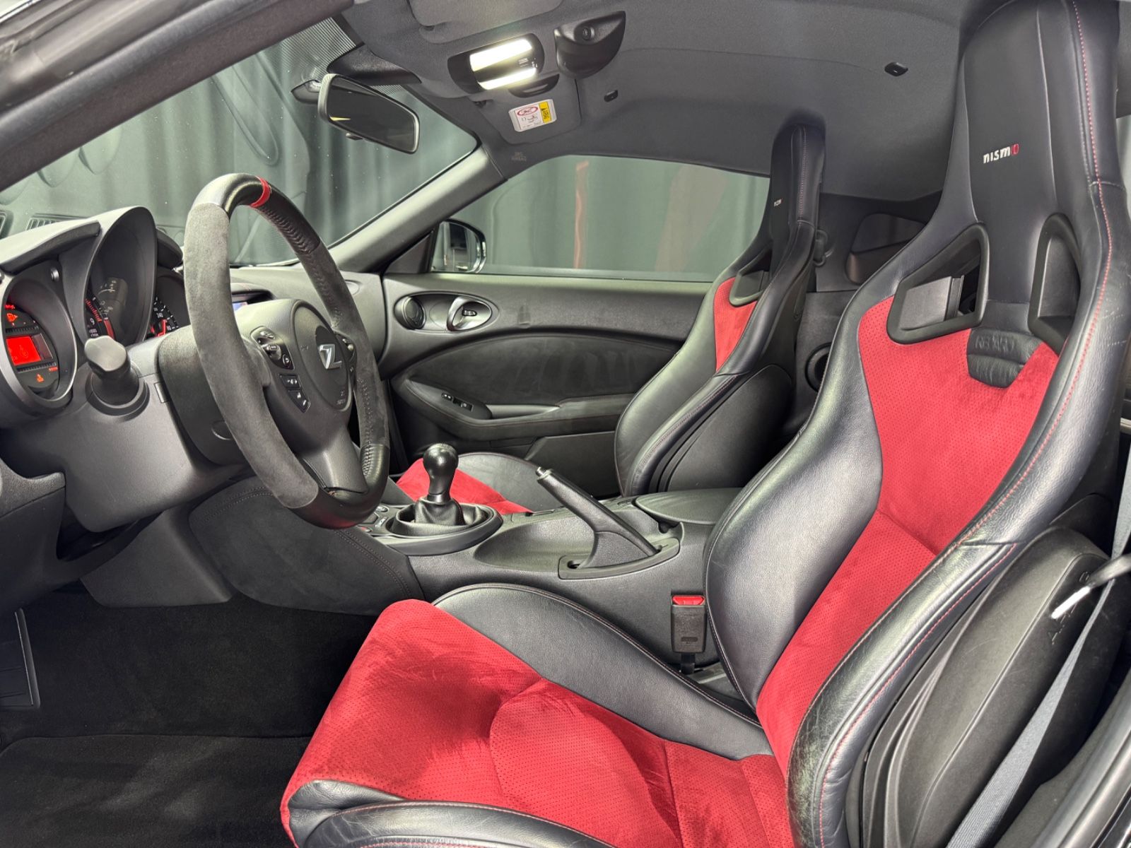 Fahrzeugabbildung Nissan 370Z Nismo|BOSE|RECARO|SCHALTER|D-FZG|U-FREI