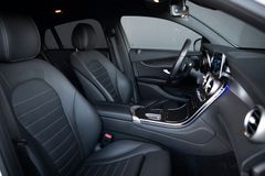 MERCEDES-BENZ GLC 200 4M Coupe*Night*Business*High-End*LED*19"