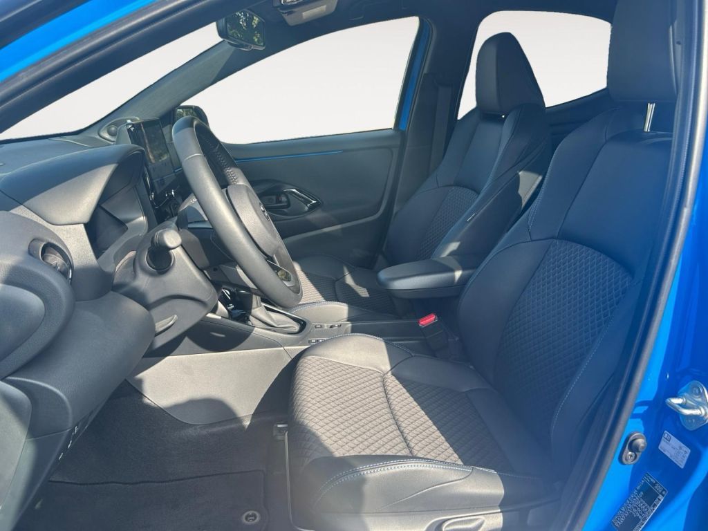 Fahrzeugabbildung Toyota Yaris Hybrid 130 1.5 VVT-i Premiere Edition