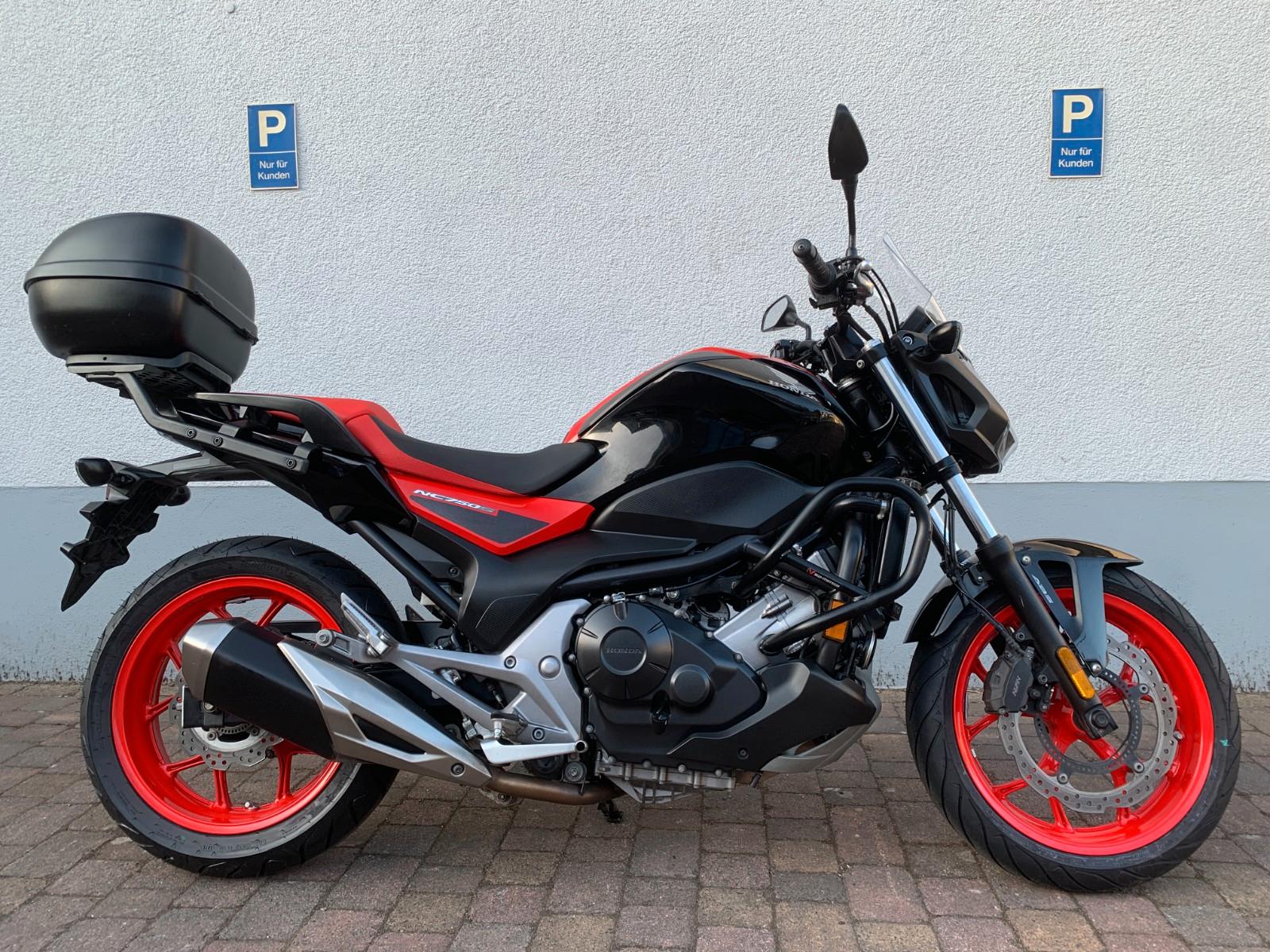 Honda NC750S mit 40mm Tieferlegung !