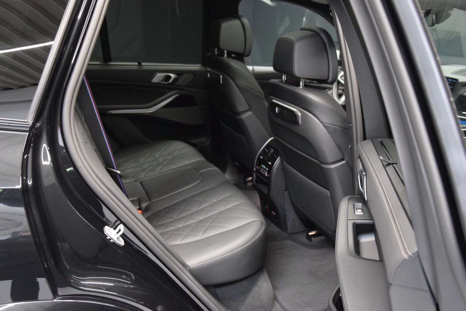 Fahrzeugabbildung BMW X5 30 d xDrive M Sport Pano Sitzbelüft. AHK HuD